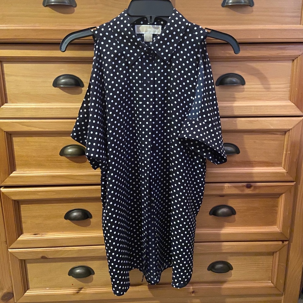 MK blouse w/ cutout shoulders